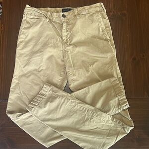 American Eagle Outfitters Men's Next Level Flex Slim Fit Tan Chino Pants